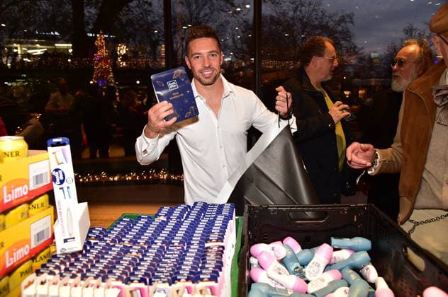 5th Charity Promi Pack at BIKINI Ramon Roselly , Sanger Organized for the 5th time Maimilian Seitz Charity Promi Pack in Berlin on 25 11 2025 Photopress Mueller