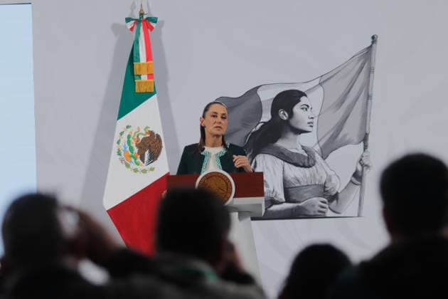 Mexico™s President Claudia Sheinbaum Holds Briefing Mexico™s President Claudia Sheinbaum Pardo speaks during a news conference about the new Mexican supercomputer, Coatlicue , the first in Latin America, will have a large data processing capacity. on November 26, 2025 in Mexico City, Mexico. (Photo by Carlos Santiago Eyepix Group) Copyright: xCarlosxSantiagox xEyepixxGroupx CS_26112025_173587