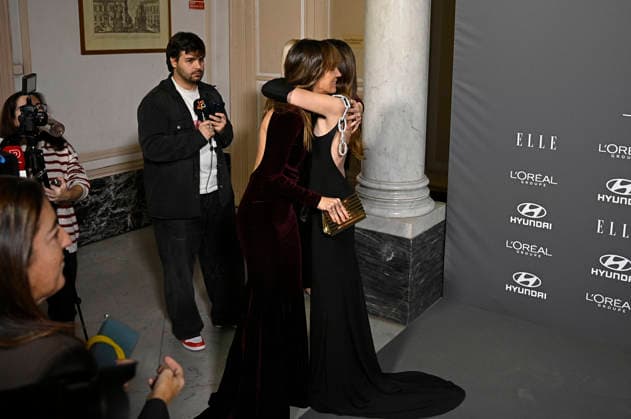Elle celebrates the ELLE X FUTURE gala and presents the Elle Eco Award 2025 Isabel Jiménez and Sara Carbonero during the ELLE X FUTURE gala held by Elle magazine at the Consulate of Italy, on November 26, 2025, in Madrid Spain ELLE x Future is a night to pay tribute to the future, to the planet and sustainability and to recognize the social and environmental work of many well-known faces committed to a better planet In addition, during the gala the ELLE Eco Award 2025 will be presented to honor one of the attendees for their commitment and social and environmental work 26 NOVEMBER 2025 Madrid Madrid Spain  Copyright: xFranciscoxGuerrax 7128793