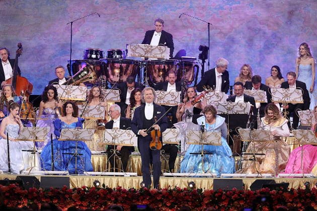 Croatia, Zagreb, 261125. Concert Andre Rieu and Johann Strauss Orchestra held at Arena Zagreb. Photo: Ranko Suvar CROPIX Copyright: xxRankoxSuvarx andre_rieu10-261125