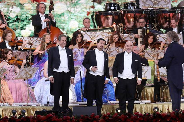 Croatia, Zagreb, 261125. Concert Andre Rieu and Johann Strauss Orchestra held at Arena Zagreb. Photo: Ranko Suvar CROPIX Copyright: xxRankoxSuvarx andre_rieu24-261125