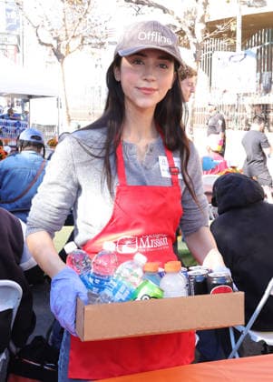 26 November 2025 - Los Angeles, California - Cailey Cowan. 2025 Thanks & Giving On Skid Row held at Los Angeles Mission. Los Angeles USA - ZUMAa123 20251126_zaa_a123_006 Copyright: xADx