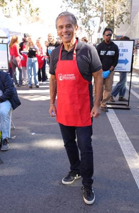 26 November 2025 - Los Angeles, California - Antonio Villaraigosa,. 2025 Thanks & Giving On Skid Row held at Los Angeles Mission. Los Angeles USA - ZUMAa123 20251126_zaa_a123_009 Copyright: xADx