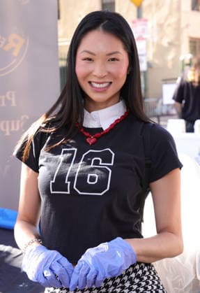 26 November 2025 - Los Angeles, California - Jessica Lee. 2025 Thanks & Giving On Skid Row held at Los Angeles Mission. Los Angeles USA - ZUMAa123 20251126_zaa_a123_041 Copyright: xADx