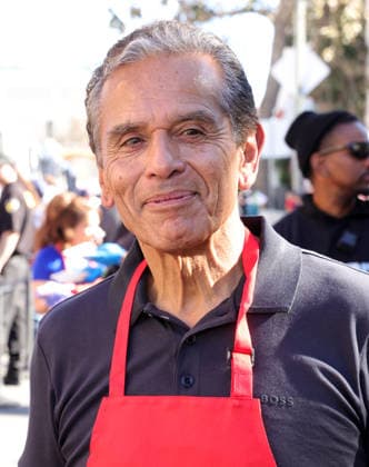26 November 2025 - Los Angeles, California - Antonio Villaraigosa,. 2025 Thanks & Giving On Skid Row held at Los Angeles Mission. Los Angeles USA - ZUMAa123 20251126_zaa_a123_047 Copyright: xADx
