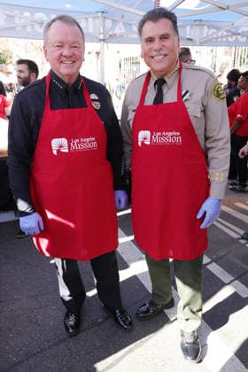 26 November 2025 - Los Angeles, California - Chief of the Los Angeles Police Department Jim McDonnell, Sheriff Robert G. Luna. 2025 Thanks & Giving On Skid Row held at Los Angeles Mission. Los Angeles USA - ZUMAa123 20251126_zaa_a123_057 Copyright: xADx