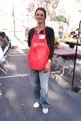 26 November 2025 - Los Angeles, California - Golnesa Gharachedaghi,. 2025 Thanks & Giving On Skid Row held at Los Angeles Mission. Los Angeles USA - ZUMAa123 20251126_zaa_a123_083 Copyright: xADx