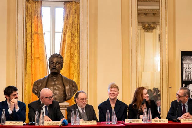 Premiere At La Scala -Lady Macbeth Of The Mtsensk District- Press Conference La Scala Theatre - Milan, Italy Tommaso Sacchi;Fortunato Ortombina;Riccardo Chailly;Vasily Barkhatov;Sara Jakubiak;Paolo Besana Premiere At La Scala -Lady Macbeth Of The Mtsensk District- Press Conference La Scala Theatre - Milan, Italy 26th November 2025  Copyright: xALFONSOxCATALANO SGPITALIAx