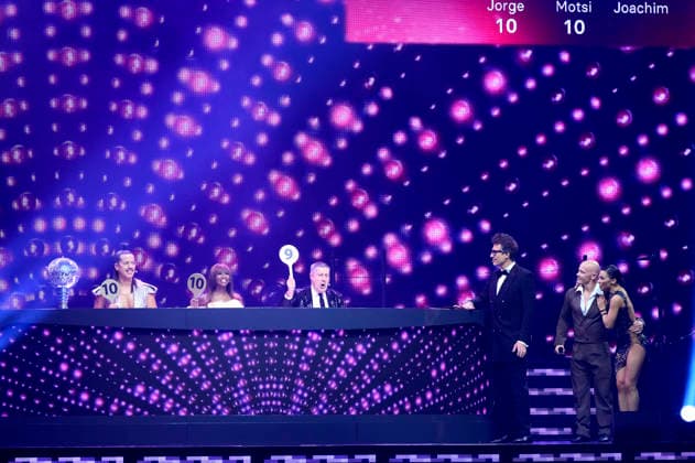 Jorge Gonzalez, Motsi Mabuse, Joachim Llambi, Daniel Hartwich, Fabian Hambüchen und Anastasia Maruster bei Let s Dance - Die Live-Tour 2025 in der ZAG Arena. Hannover, 25.11.2025 Foto:xU.xStammx xFuturexImagex dance_5122
