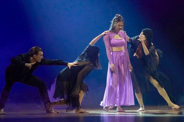 Ann-Kathrin Bendixen bei Let s Dance - Die Live-Tour 2025 in der ZAG Arena. Hannover, 25.11.2025 Foto:xU.xStammx xFuturexImagex dance_5124