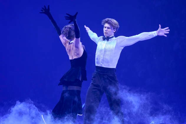Taliso Engel, und Patricija Ionel bei Let s Dance - Die Live-Tour 2025 in der ZAG Arena. Hannover, 25.11.2025 Foto:xU.xStammx xFuturexImagex dance_5139