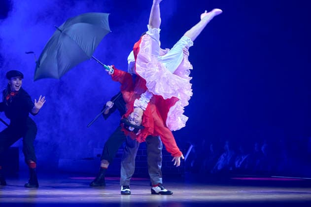 Mark Keller und Kathrin Menzinger bei Let s Dance - Die Live-Tour 2025 in der ZAG Arena. Hannover, 25.11.2025 Foto:xU.xStammx xFuturexImagex dance_5147