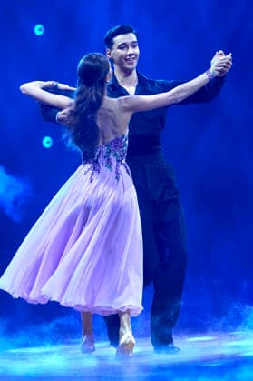 Diego Pooth und Ekaterina Leonova bei Let s Dance - Die Live-Tour 2025 in der ZAG Arena. Hannover, 25.11.2025 Foto:xU.xStammx xFuturexImagex dance_5157