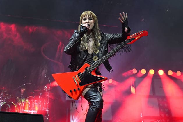 Halestorm performing at O2 Arena in London LONDON, ENGLAND - NOVEMBER 26: Lzzy Hale of ˜Halestorm™ performing at O2 Arena, Greenwich on November 26, 2025 in London, England. CAP MAR MAR Great Britain Copyright: xMartinxHarris CapitalxPicturesx