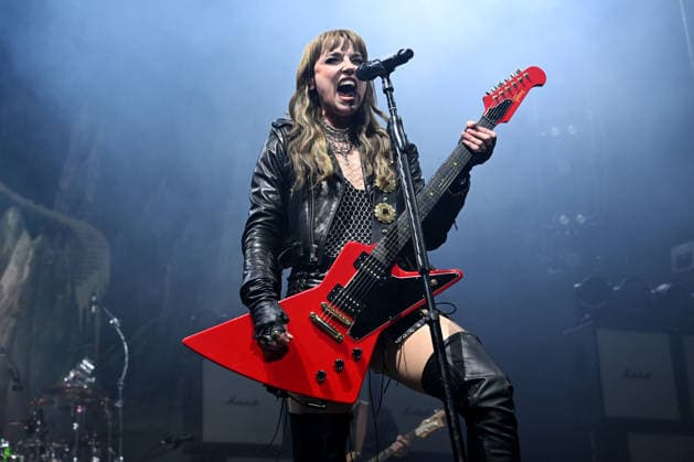 Halestorm performing at O2 Arena in London LONDON, ENGLAND - NOVEMBER 26: Lzzy Hale of ˜Halestorm™ performing at O2 Arena, Greenwich on November 26, 2025 in London, England. CAP MAR MAR Great Britain Copyright: xMartinxHarris CapitalxPicturesx