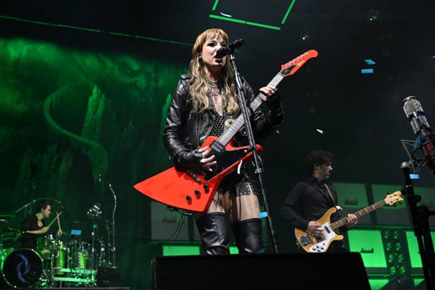 Halestorm performing at O2 Arena in London LONDON, ENGLAND - NOVEMBER 26: Lzzy Hale of ˜Halestorm™ performing at O2 Arena, Greenwich on November 26, 2025 in London, England. CAP MAR MAR Great Britain Copyright: xMartinxHarris CapitalxPicturesx
