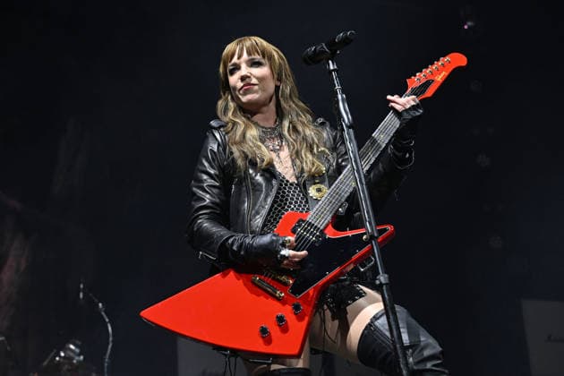 Halestorm performing at O2 Arena in London LONDON, ENGLAND - NOVEMBER 26: Lzzy Hale of ˜Halestorm™ performing at O2 Arena, Greenwich on November 26, 2025 in London, England. CAP MAR MAR Great Britain Copyright: xMartinxHarris CapitalxPicturesx