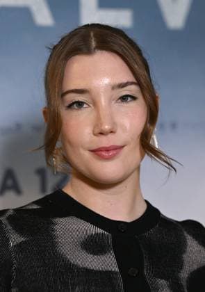 Actress Gaia Thompson poses in Helsinki, Finland, on November 27, 2025. Thompson stars the action thriller Dead of Winter which was filmed in the Koli region in North Karelia, Finland. Helsinki Finland  Copyright: xMarkkuxUlanderx LKLAPM20251127113542O373