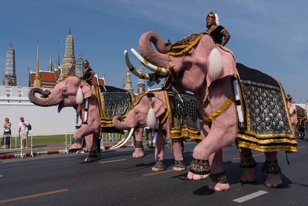 The mahouts and elephants pay respects to the Queen Mother Sirikit in Bangkok, Thailand - 27 Nov 2025 Mahouts and the elephants march to pay respect to the Queen Mother Sirikit outside the Royal Grand Palace in Bangkok. Mahouts and the elephants from Ayutthaya Elephant Palace travel from Ayutthaya to Bangkok to pay respect for the Queen Mother Sirikit at the Royal Grand Palace in Bangkok. The Queen Mother Sirikit died at the age of 93 on 24 October 2025 at the Chulalongkorn Hospital. Bangkok Thailand Copyright: xPeeraponxBoonyakiatx xSOPAxImagesx Elephant-15