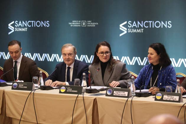 Advisor and Commissioner of the President of Ukraine for Sanctions Policy Vladyslav Vlasiuk, EU Sanctions Envoy David O’Sullivan, Prime Minister of Ukraine Yuliia Svyrydenko and Ambassador of the EU to Ukraine Katarina Mathernova (L to R) participate in a round-table discussion during the Sanctions Summit in Kyiv, Ukraine, November 27, 2025. The summit convenes over 60 sanctions policy officials from the European Union, the United States, and Canada. Discussions focus on critical issues, including the shadow fleet, energy, financial restrictions, sanctions circumvention, and the operations of Russia’s military-industrial complex. (Photo by Pavlo Bahmut Ukrinform) Inaugural Sanctions Summit underway in Kyiv Copyright: xPavloxBahmutx