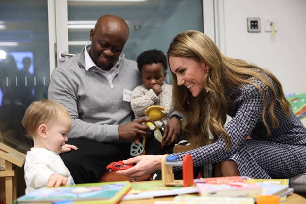 Royal Sculptor Lady Frances Petchey, sculpting Sir Christopher Wren, at St PaulÃ¢s Catherine, Princess of Wales, Patron of Anna Freud, during a visit to the children s mental health charity in north London, to discuss the vital role of relationships and connection in shaping babies, children and young people s future life outcomes. The Royal Foundation Centre for Early Childhood is launching a new project with Anna Freud to enhance the skills of health visitors to support early social and emotional development. Picture date: Thursday November 27, 2025., Credit:Geoff Pugh for the Telegraph Avalon  Copyright: xGeoffxPughxforxthexTelegraphx xAvalonx 1054967631