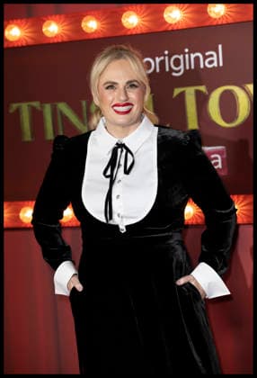 . 27 11 2025. London, United Kingdom. Rebel Wilson arriving at the Tinsel Town premiere in London.  xStephenxLockx xi-Imagesx IIM-26418-0028
