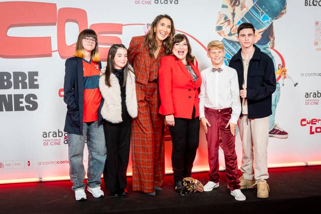 Cuerpos Locos Premiere Madrid, Spain - 27 Oct 2025 Paz Padilla, Ana Murrugaren, Vega Cano, Maia Zaitegi, David Caldero and Carlos Gonzalez attend to Cuerpos Locos Premiere at Callao Cinema on 27 October, 2025 in Madrid, Spain. (Credit: Miguel Escavias Alfa Images) Madrid Callao Cinema Madrid Spain Copyright: x x2025xMiguelxEscavias AlfaxImagesx