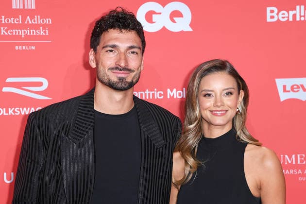 Mats Hummels with girlfriend Nicola Cavanis GQ MEN OF THE YEAR AWARDS 2025 at the Metropol in Berlin on 27 11 2025