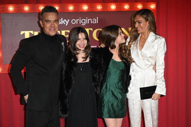Celebrities attend the world premiere of ˜Tinsel Town™ at Vue Leicester Square, London Featuring: Robbie Williams, Teddy Williams, Ayda Field Williams Where: London, United Kingdom When: 27 Nov 2025 Credit: Cover Images EDITORIAL USE ONLY. NOT FOR USE BY NEWSPAPERS BASED IN THE UK. Copyright: xx coverimg55297619