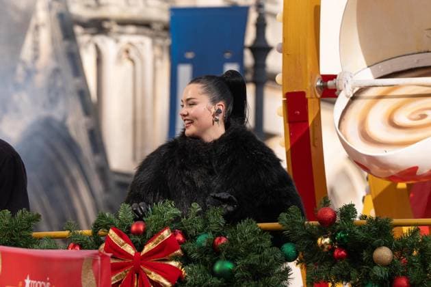 November 27, 2025, Bronx, New York, USA: Lauren Spencer Smith rides on float during 99th annual 2025 Macy s Thanksgiving Day Parade in Midtown Manhattan on Central Park West in New York, NY on November 27, 2025 Bronx USA - ZUMAr339 20251127_znp_r339_036 Copyright: xLevxRadinx