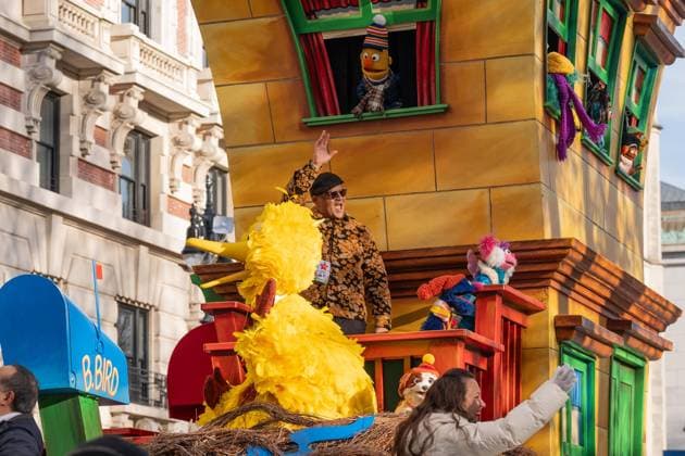 November 27, 2025, Bronx, New York, USA: Christopher Jackson rides on float during 99th annual 2025 Macy s Thanksgiving Day Parade in Midtown Manhattan on Central Park West in New York, NY on November 27, 2025 Bronx USA - ZUMAr339 20251127_znp_r339_104 Copyright: xLevxRadinx