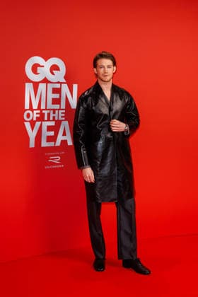 Award 27 GQ Men of the Year Award 2025 Joe Alwyn at the 27 GQ Men of the Year Award at the Metropol on 27 11 2025 inBerlin Copyright: xEventpressxKochanx
