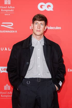 Award 27 GQ Men of the Year Award 2025 Jeremy Shaw at the 27 GQ Men of the Year Award at the Metropol on 27 11 2025 inBerlin Copyright: xEventpressxKochanx