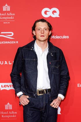 Award 27 GQ Men of the Year Award 2025 Fabian Reese at the 27 GQ Men of the Year Award at the Metropol on 27 11 2025 inBerlin Copyright: xEventpressxKochanx