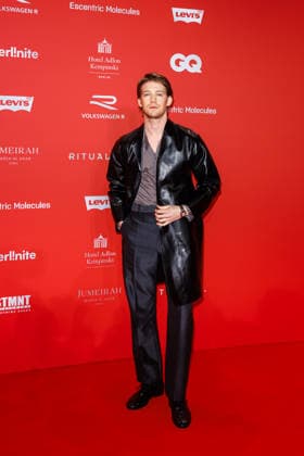 Award 27 GQ Men of the Year Award 2025 Joe Alwyn at the 27 GQ Men of the Year Award at the Metropol on 27 11 2025 inBerlin Copyright: xEventpressxKochanx