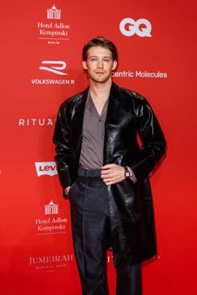 Award 27 GQ Men of the Year Award 2025 Joe Alwyn at the 27 GQ Men of the Year Award at the Metropol on 27 11 2025 inBerlin Copyright: xEventpressxKochanx