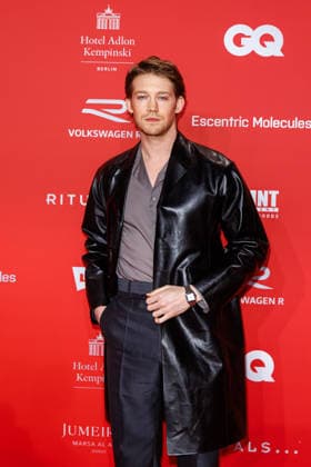 Award 27 GQ Men of the Year Award 2025 Joe Alwyn at the 27 GQ Men of the Year Award at the Metropol on 27 11 2025 inBerlin Copyright: xEventpressxKochanx