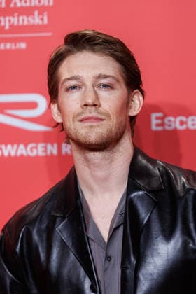 Award 27 GQ Men of the Year Award 2025 Joe Alwyn at the 27 GQ Men of the Year Award at the Metropol on 27 11 2025 inBerlin Copyright: xEventpressxKochanx
