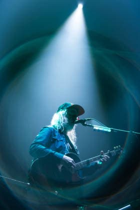 J Masics Konzert in Glasgow J Masics supporting My Bloody Valentine at the Ovo Hydro in Glasgow on 27 November 2025. J Masics supporting My Bloody Valentine performing at the Ovo Hydro in Glasgow on 27 November 2025. Joseph Donald Mascis Jr., better known as J Mascis, is an American musician who is the singer, guitarist and main songwriter for the alternative rock band Dinosaur Jr., Credit:Adam Hampton-Matthews Avalon  Copyright: xAdamxHampton-Matthewsx xAvalonx 1055053180
