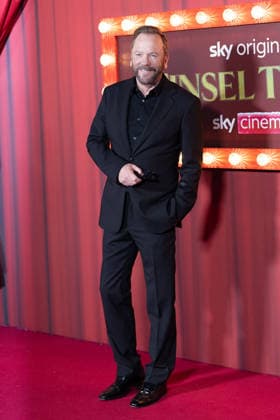 Tinsel Town film premiere Guests attend Tinsel Town film premiere in Leicester Square Featuring: Kiefer Sutherland Where: London, United Kingdom When: 27 Nov 2025 Credit: Phil Lewis WENN London United Kingdom Copyright: xPhilxLewis WENNx wenn40810536 PLAAx wenn40810536
