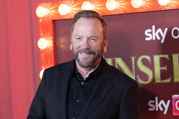 Tinsel Town film premiere Guests attend Tinsel Town film premiere in Leicester Square Featuring: Kiefer Sutherland Where: London, United Kingdom When: 27 Nov 2025 Credit: Phil Lewis WENN London United Kingdom Copyright: xPhilxLewis WENNx wenn40810537 PLAAx wenn40810537