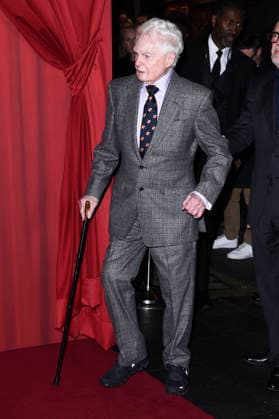 Derek Jacobi at the premiere of the Sky film Tinsel Town The Wonder of Stoneford at the Vue Cinema West End London, 27 11 2025 Foto:xS.xVasx xFuturexImagex tinsel_5171