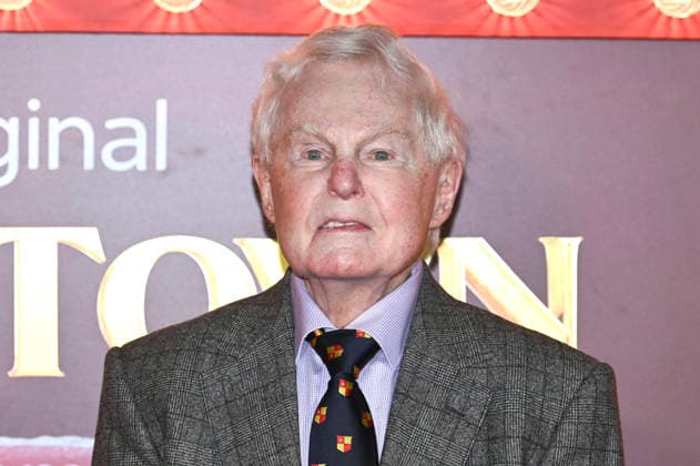 Derek Jacobi at the premiere of the Sky film Tinsel Town The Wonder of Stoneford at the Vue Cinema West End London, 27 11 2025 Foto:xS.xVasx xFuturexImagex tinsel_5176