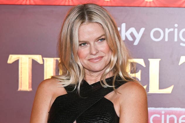 Alice Eve at the premiere of the Sky film Tinsel Town The Wonder of Stoneford at Vue Cinema West End London, 27 11 2025 Foto:xS.xVasx xFuturexImagex tinsel_5177