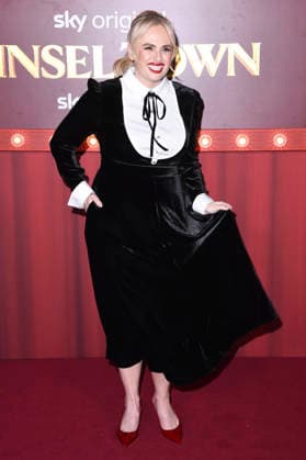 Rebel Wilson at the premiere of the Sky film Tinsel Town The Wonder of Stoneford at Vue Cinema West End London, 27 11 2025 Foto:xS.xVasx xFuturexImagex tinsel_5203