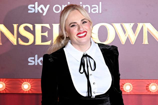 Rebel Wilson at the premiere of the Sky film Tinsel Town The Wonder of Stoneford at Vue Cinema West End London, 27 11 2025 Foto:xS.xVasx xFuturexImagex tinsel_5213