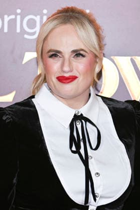 Rebel Wilson at the premiere of the Sky film Tinsel Town The Wonder of Stoneford at Vue Cinema West End London, 27 11 2025 Foto:xS.xVasx xFuturexImagex tinsel_5216