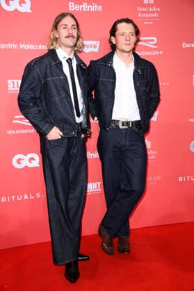 Jackson Irvine and Fabian Reese at the 27th GQ Men of the Year Awards 2025 at Metropol Berlin, 27 11 2025 Foto:xN.xKubelkax xFuturexImagex gq_berlin_5203