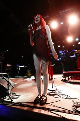 PHOTO IPP MIPA MILAN 27 11 2025 CONCERT SOPHIE AND THE GIANTS IN THE PHOTO THE SINGER SOPHIE LOUISE SCOTT Italy Photo Press World Copyright