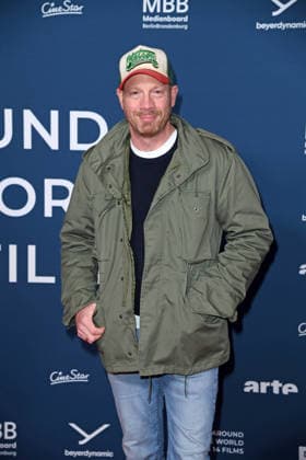 Johann von Buelow at the festival opening of AROUND THE WORLD IN 14 FILMS at the cinema in the Kulturbrauerei in Berlin on 28 11 2025